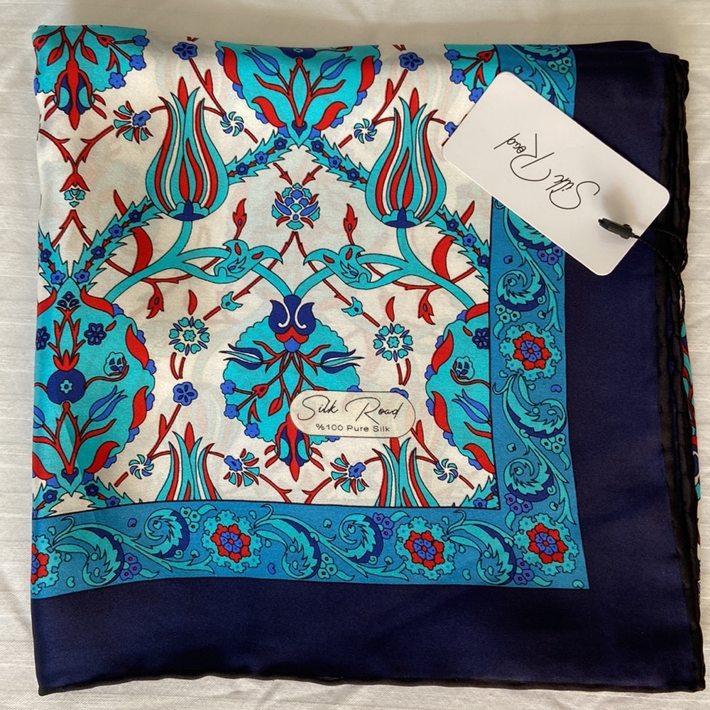 NWT Pure 100% Silk Square Scarf/Hijab Made in Turkey(1) - Picture 3 of 6